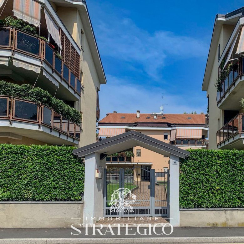 Appartamento trilocale in vendita ad Arona suul Lago Maggiore