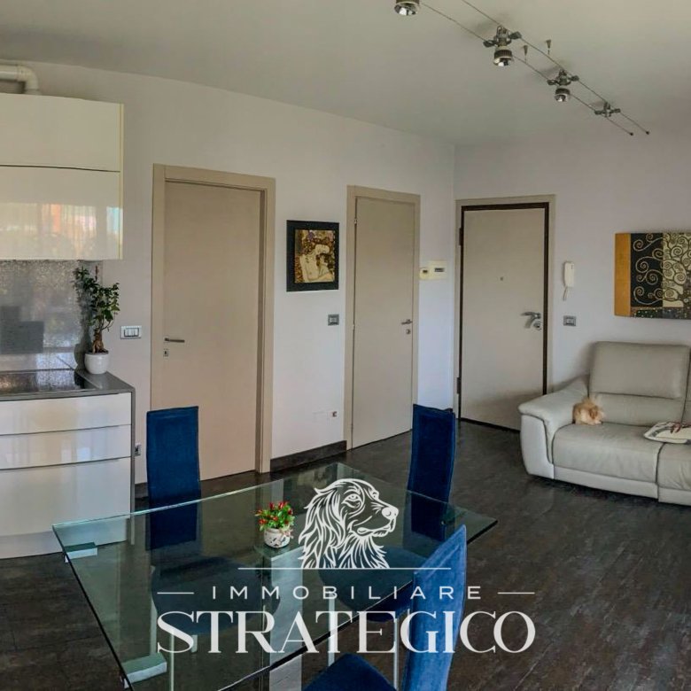 Appartamento trilocale in vendita ad Arona suul Lago Maggiore