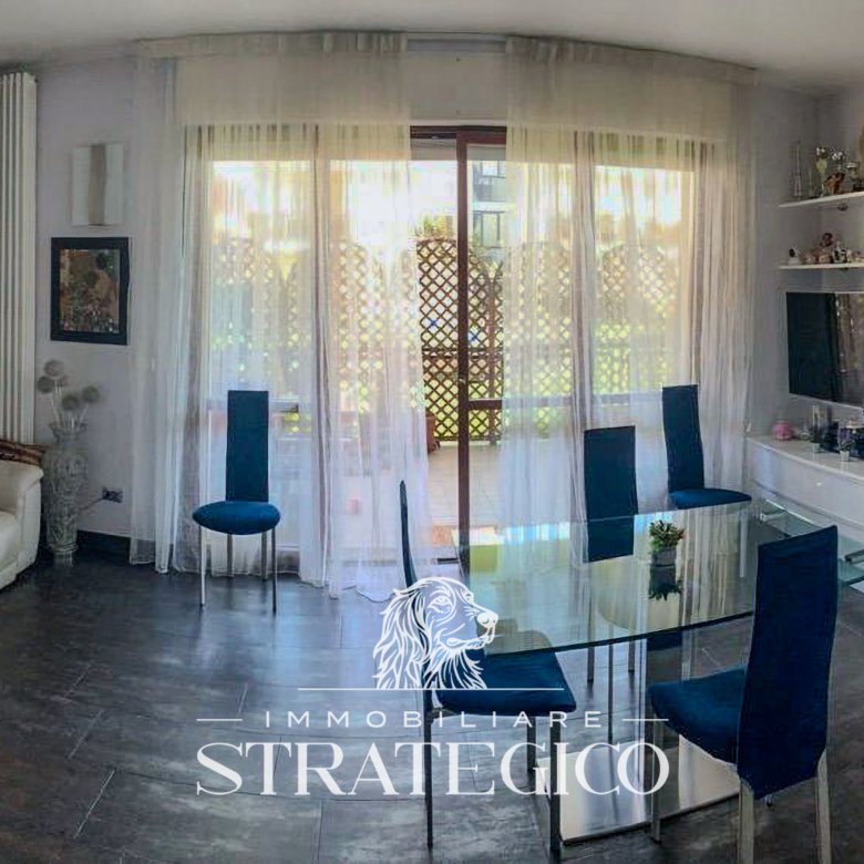 Appartamento trilocale in vendita ad Arona suul Lago Maggiore