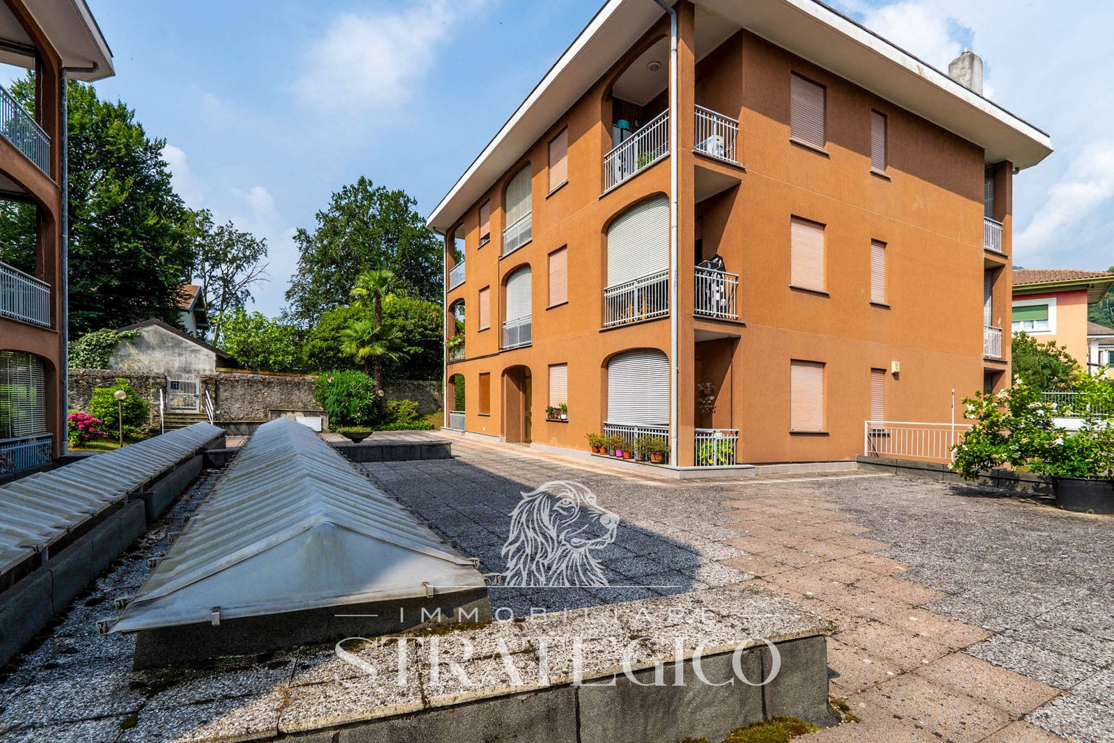 Lesa — Bilocale completamente ristrutturato con box e cantina a pochi passi dal Lago Maggiore
