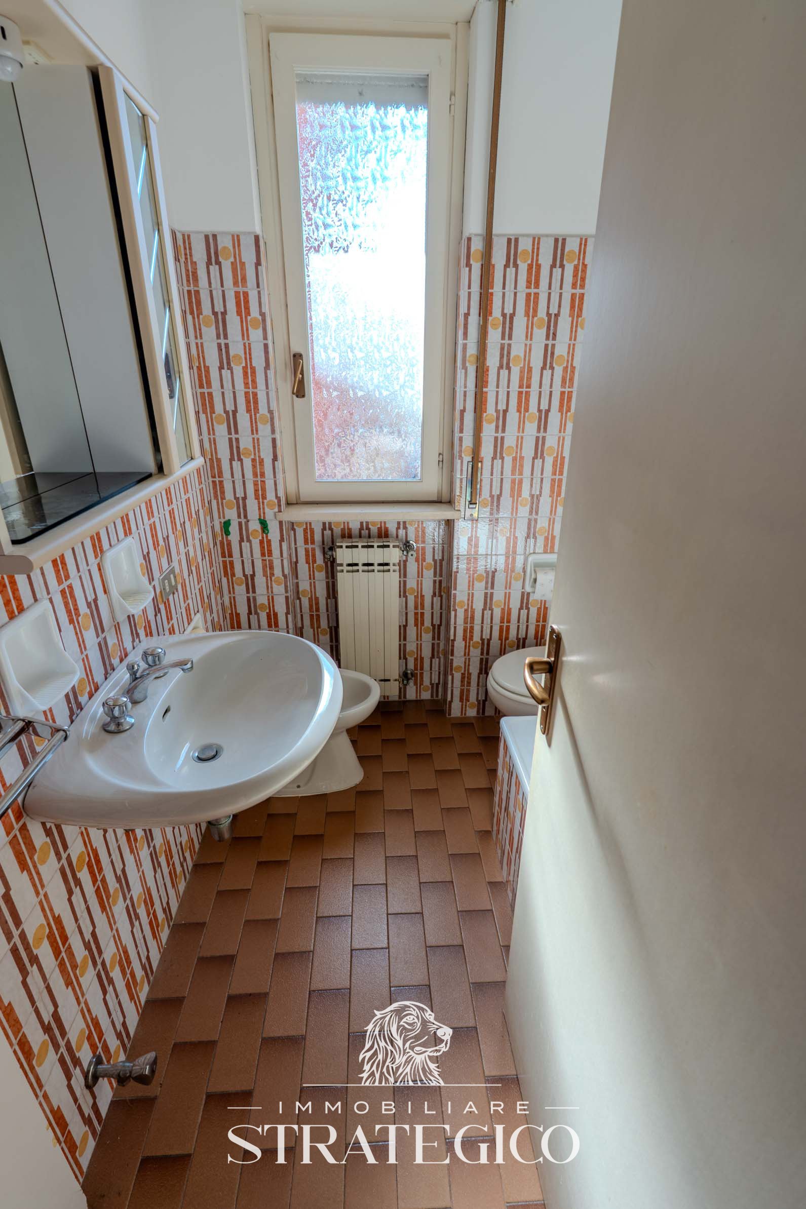 fosseno-appartamento-vista-lago-con-box_023