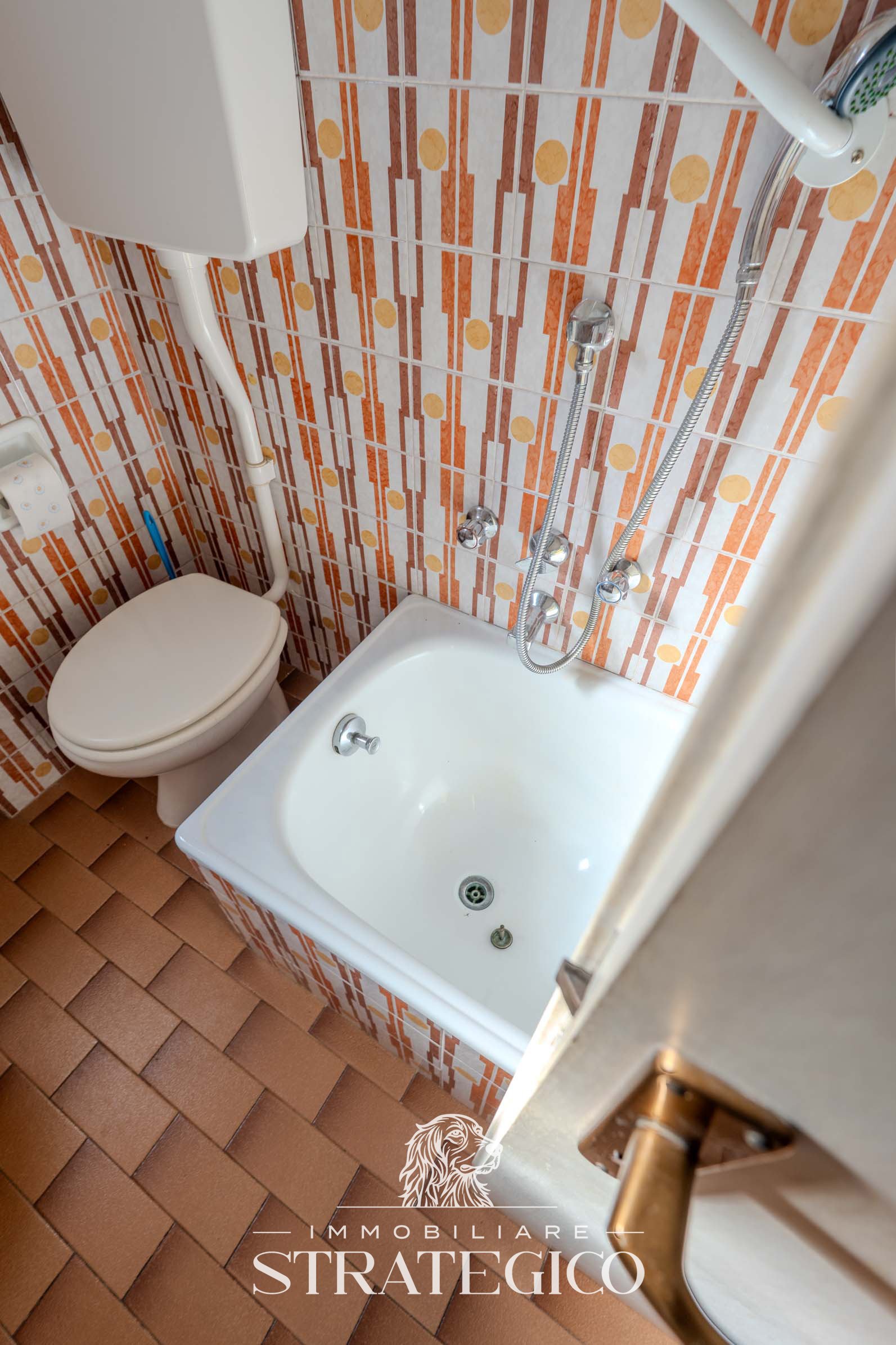 fosseno-appartamento-vista-lago-con-box_025