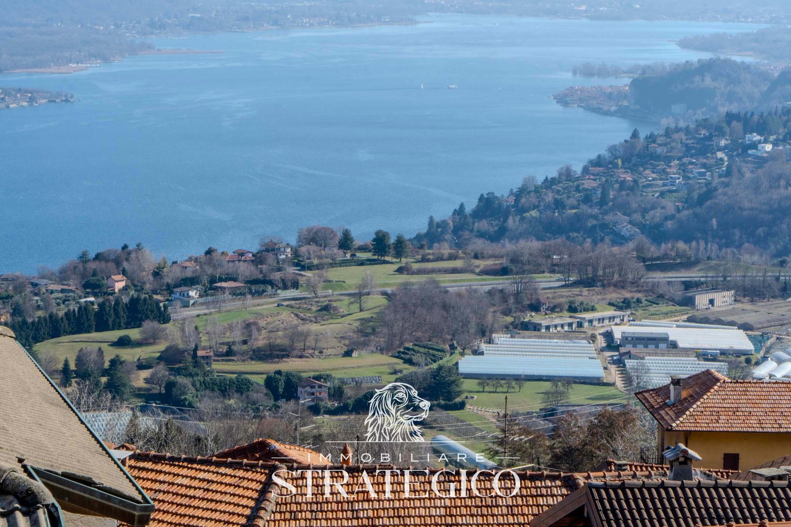 fosseno-appartamento-vista-lago-con-box_034