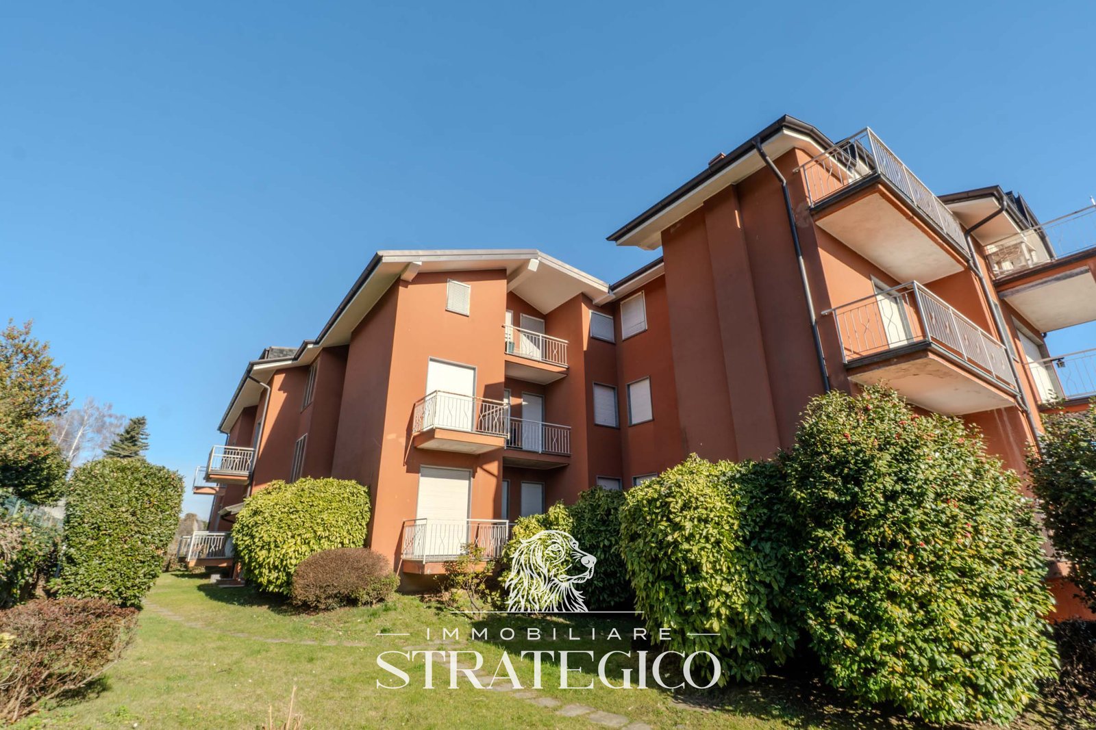 fosseno-appartamento-vista-lago-con-box_050