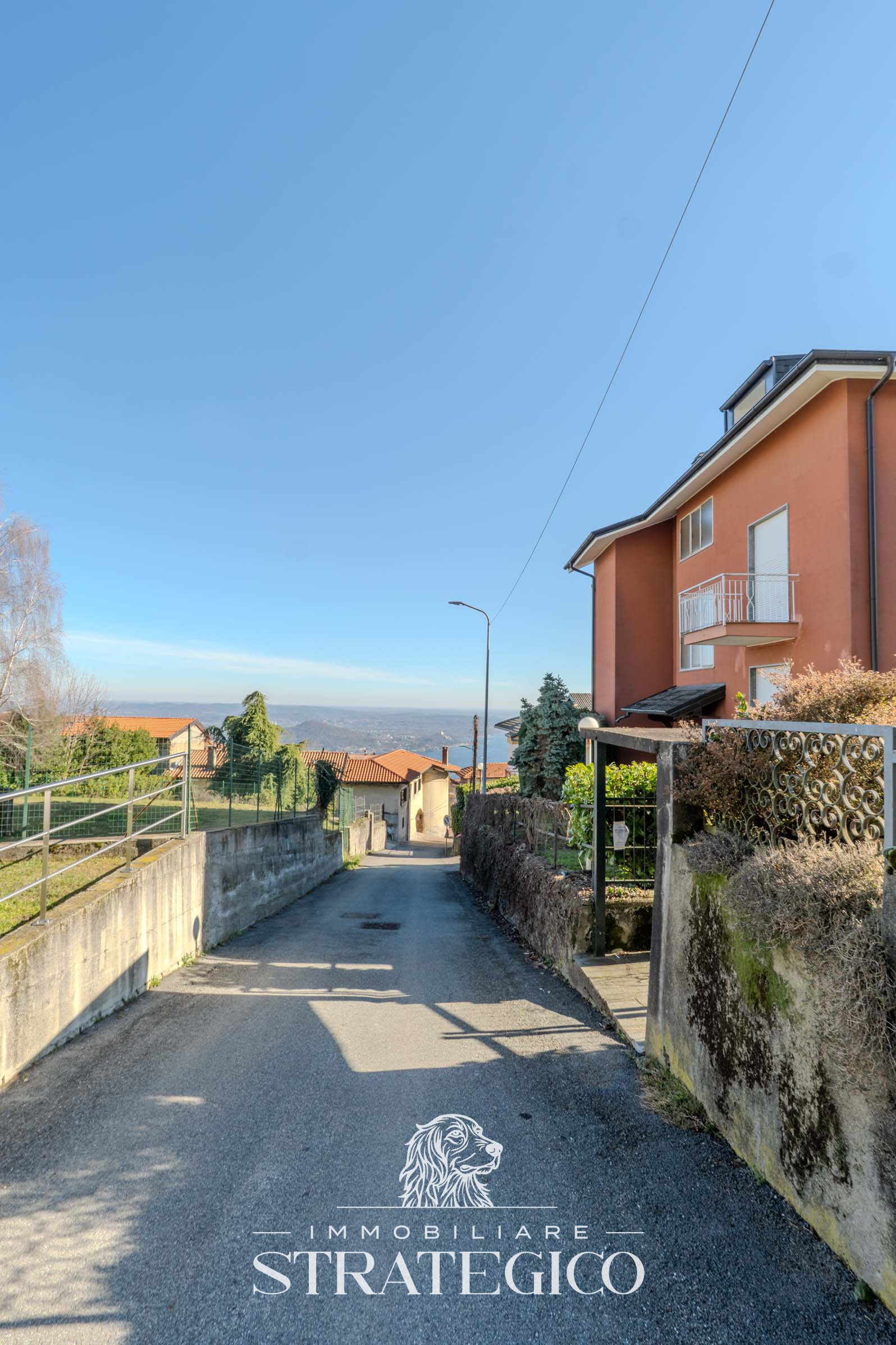 fosseno-appartamento-vista-lago-con-box_054