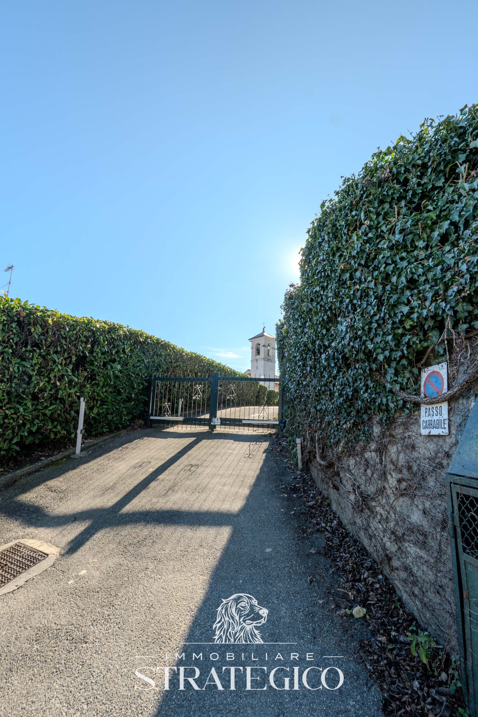 fosseno-appartamento-vista-lago-con-box_056