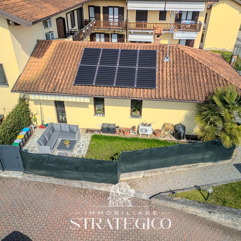 Paruzzaro — Trilocale completamente ristrutturato con giardino, domotica e fotovoltaico