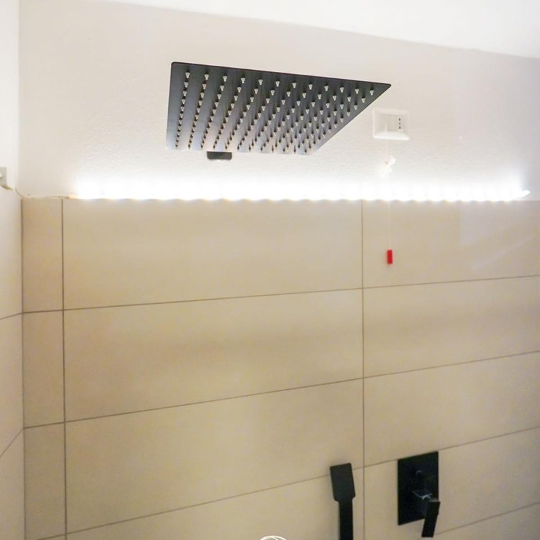 Paruzzaro — Trilocale completamente ristrutturato con giardino, domotica e fotovoltaico