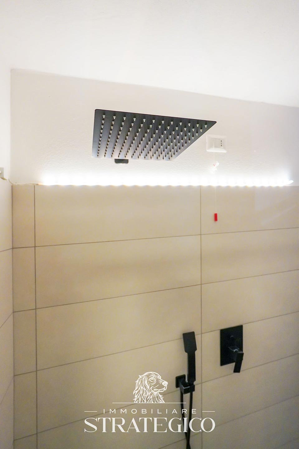 Paruzzaro — Trilocale completamente ristrutturato con giardino, domotica e fotovoltaico