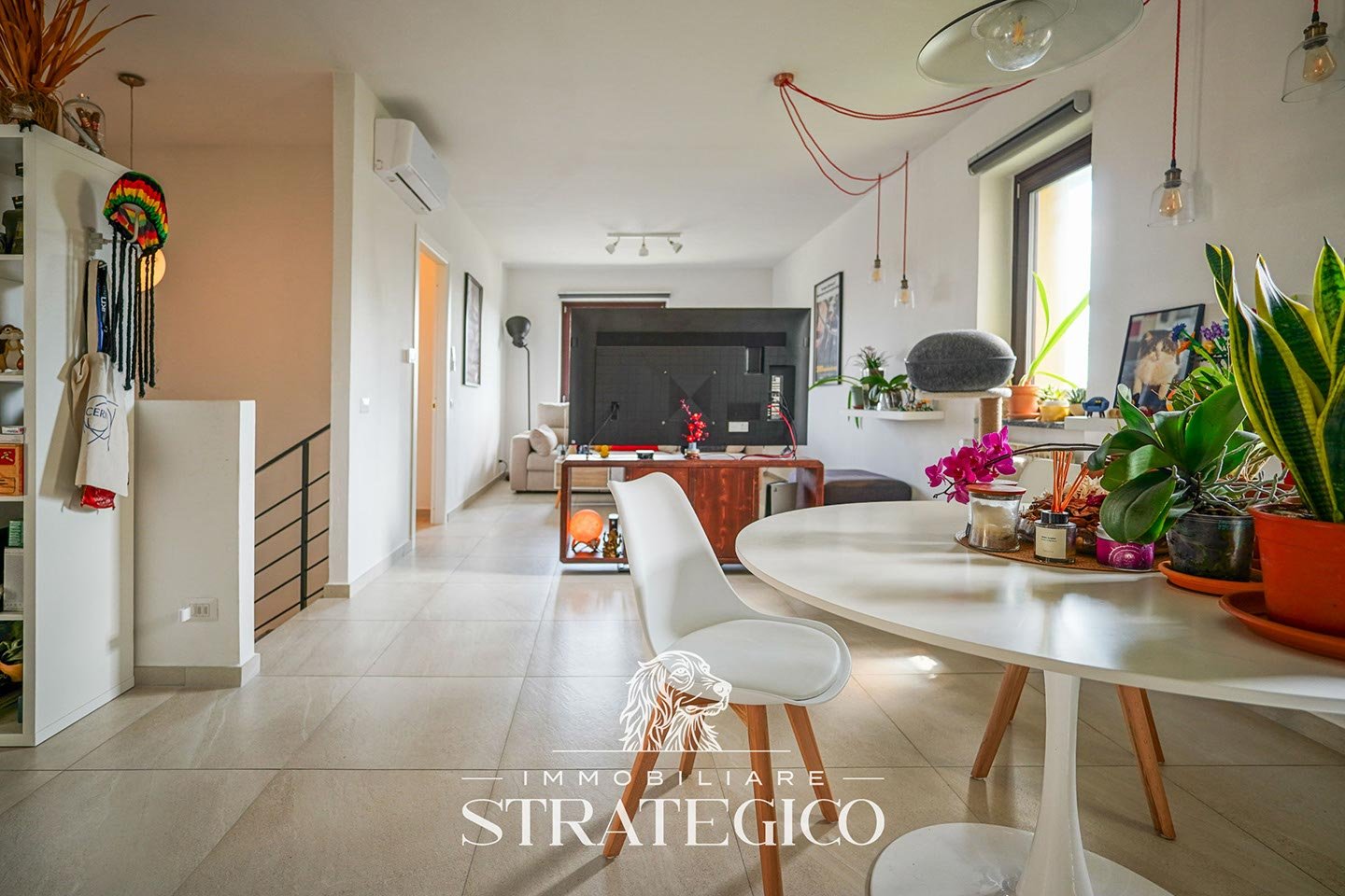 Paruzzaro — Trilocale completamente ristrutturato con giardino, domotica e fotovoltaico