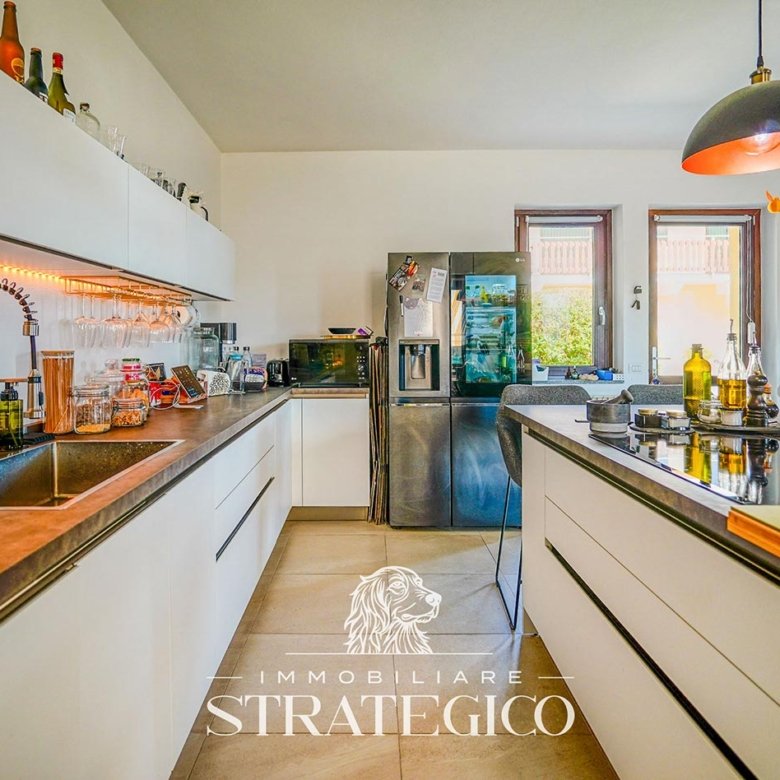 Paruzzaro — Trilocale completamente ristrutturato con giardino, domotica e fotovoltaico