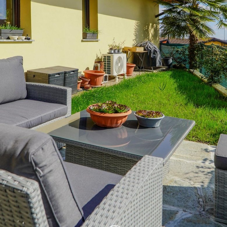 Paruzzaro — Trilocale completamente ristrutturato con giardino, domotica e fotovoltaico