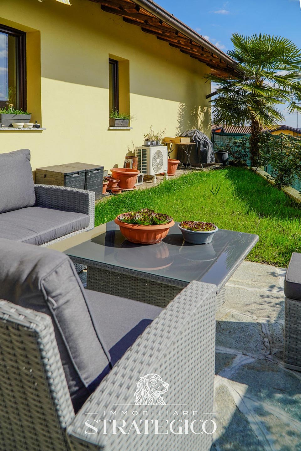 Paruzzaro — Trilocale completamente ristrutturato con giardino, domotica e fotovoltaico