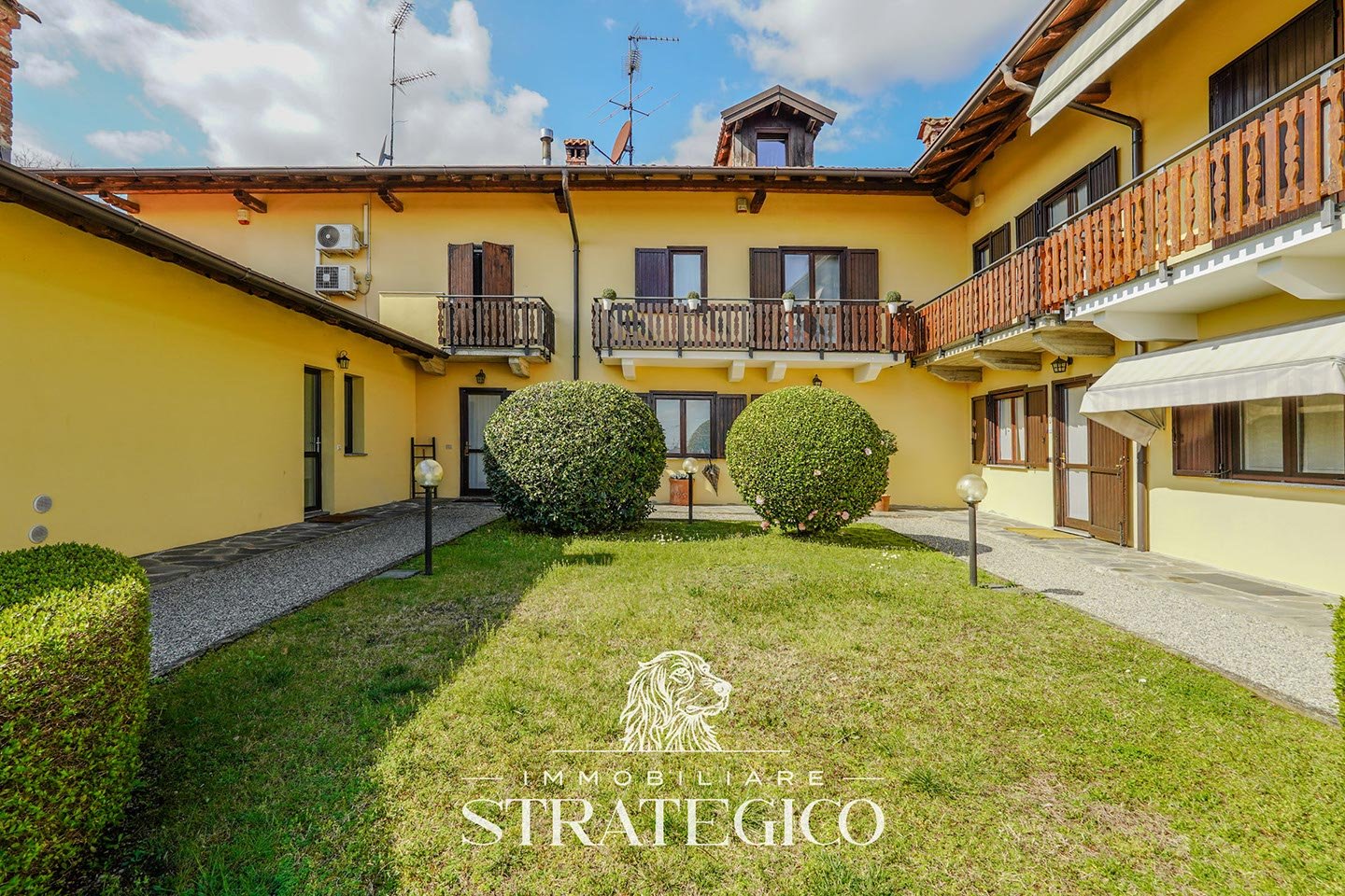 Paruzzaro — Trilocale completamente ristrutturato con giardino, domotica e fotovoltaico