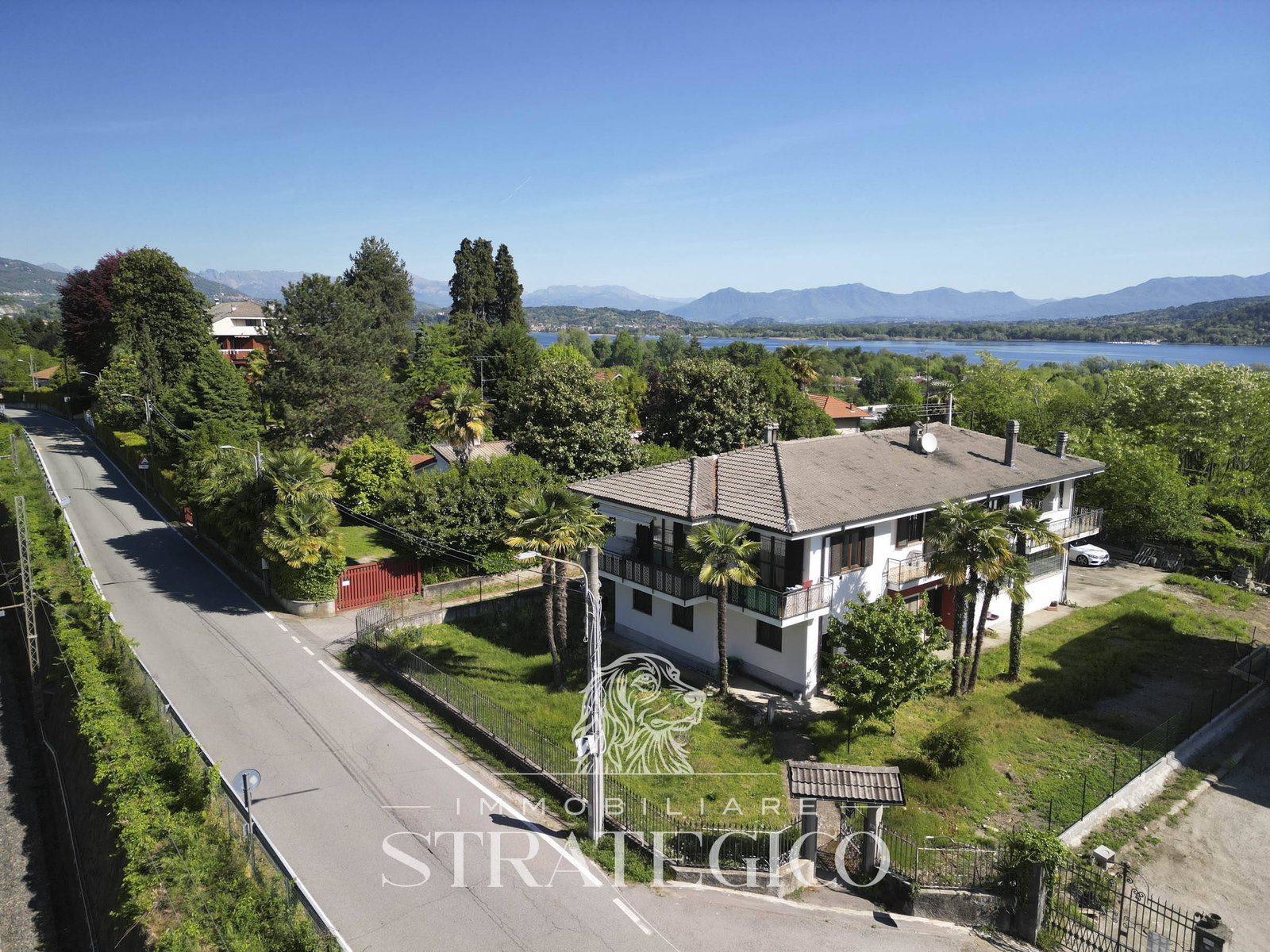 Dormelletto — Villa indipendente con giardino e vista lago
