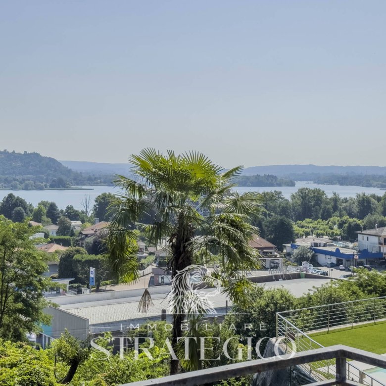 Dormelletto — Villa indipendente con giardino e vista lago