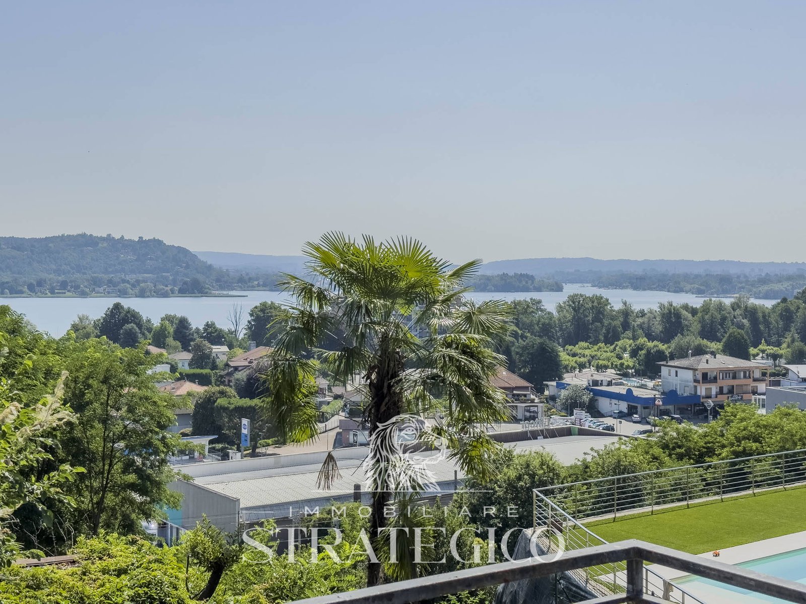 Dormelletto — Villa indipendente con giardino e vista lago