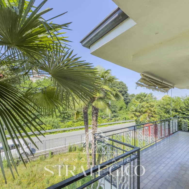 Dormelletto — Villa indipendente con giardino e vista lago