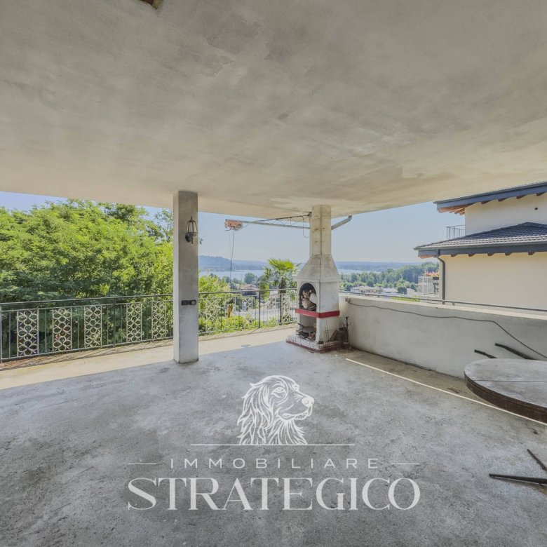 Dormelletto — Villa indipendente con giardino e vista lago