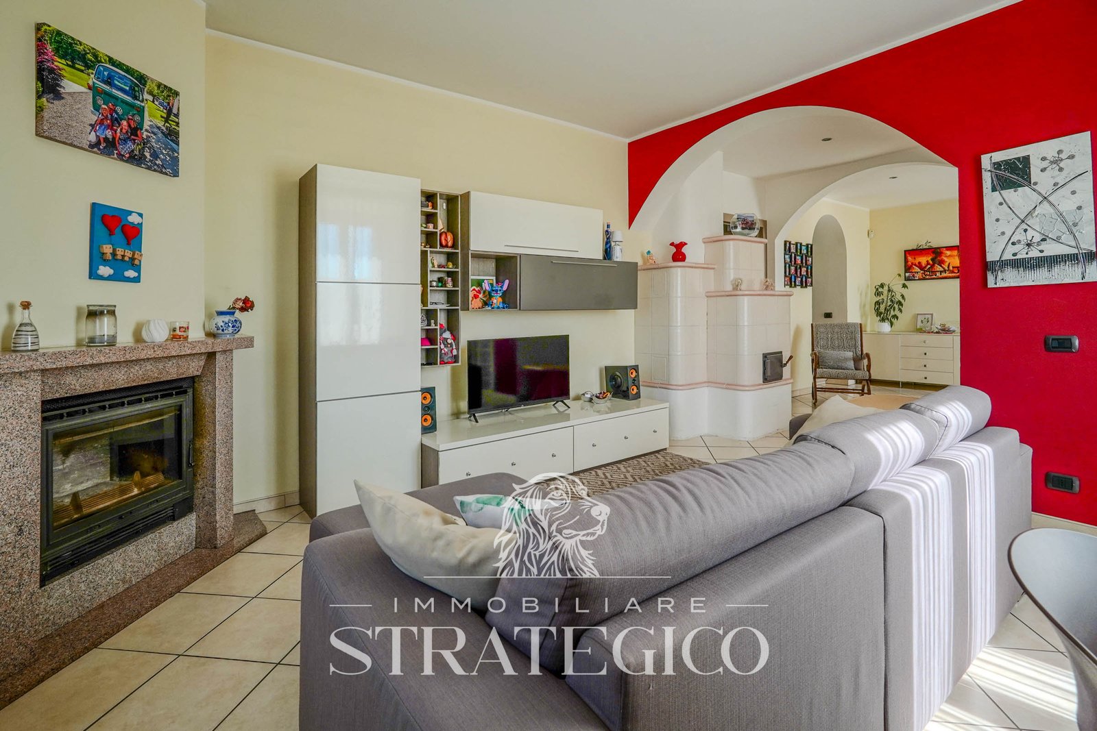 Pisano — Villa su 3 livelli + ampio fabbricato + terreno indipendente