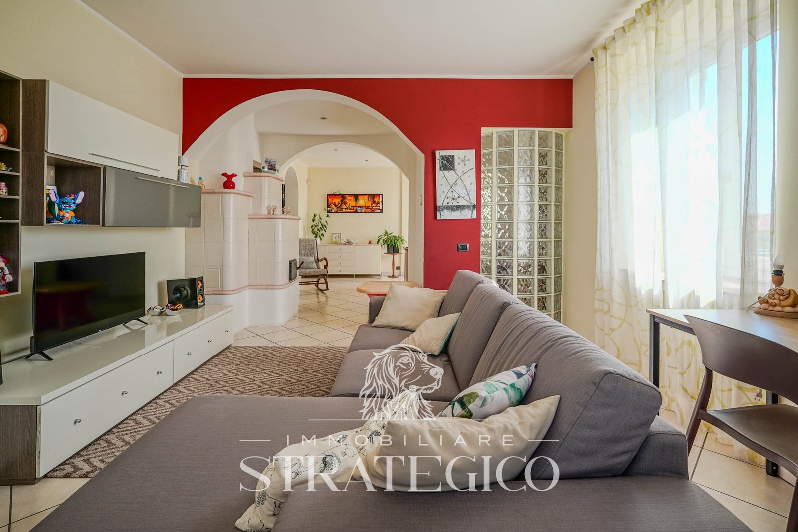 Pisano — Villa su 3 livelli + ampio fabbricato + terreno indipendente