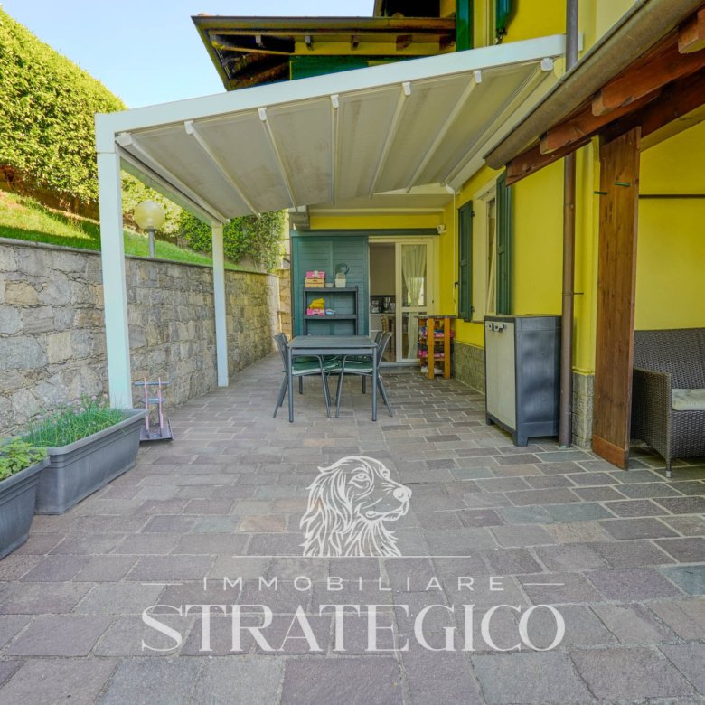 Pisano — Villa su 3 livelli + ampio fabbricato + terreno indipendente