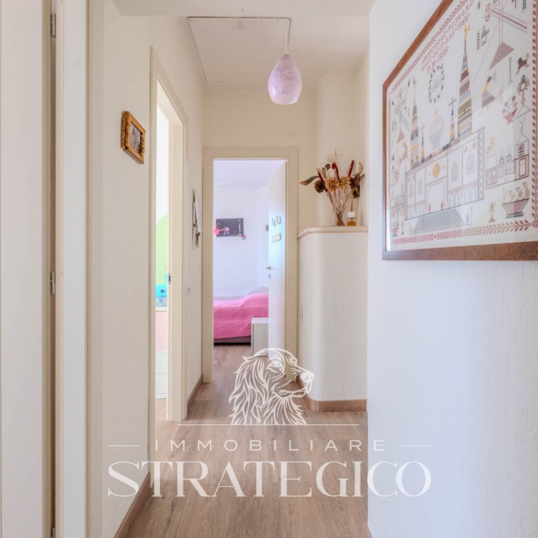 Pisano — Villa su 3 livelli + ampio fabbricato + terreno indipendente