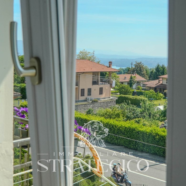 Pisano — Villa su 3 livelli + ampio fabbricato + terreno indipendente