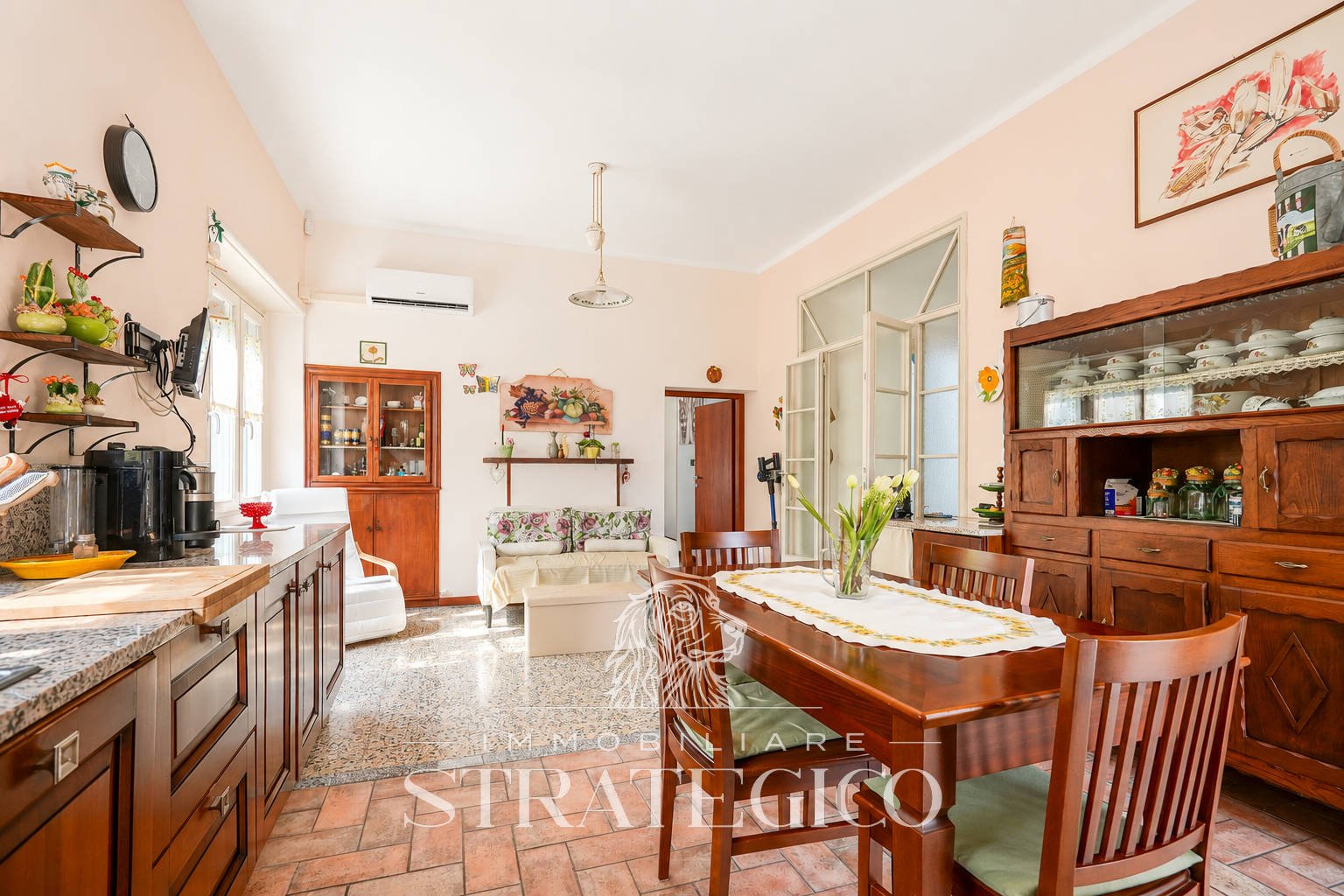 Lesa — Villa indipendente con giardino sul Lago Maggiore