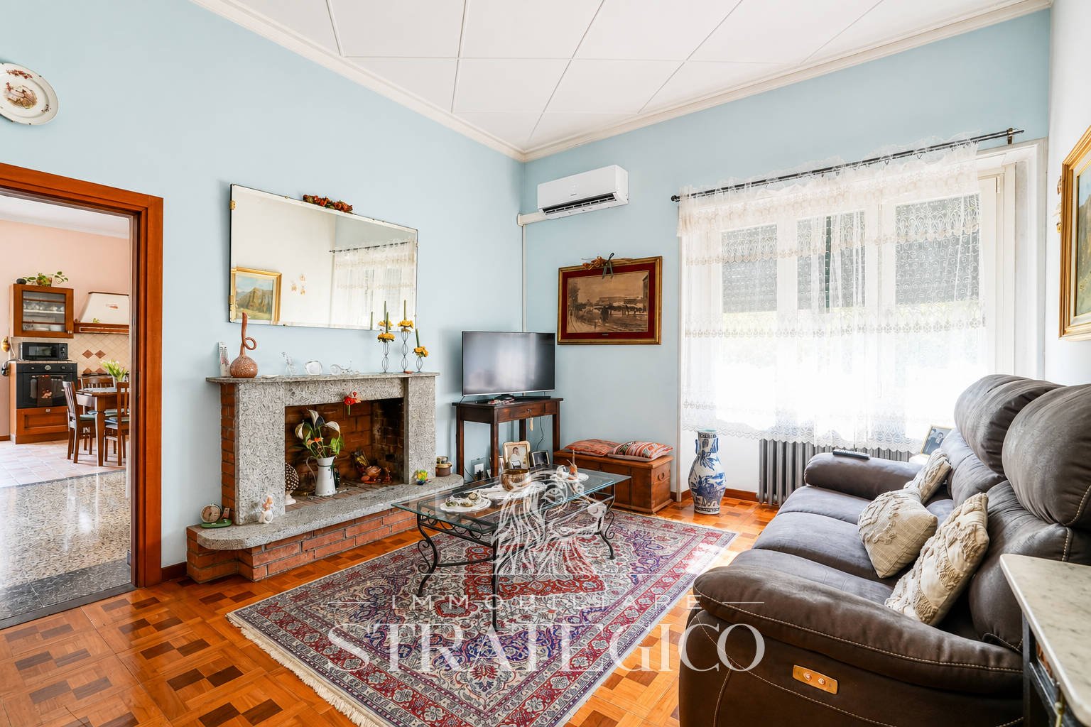 Lesa — Villa indipendente con giardino sul Lago Maggiore
