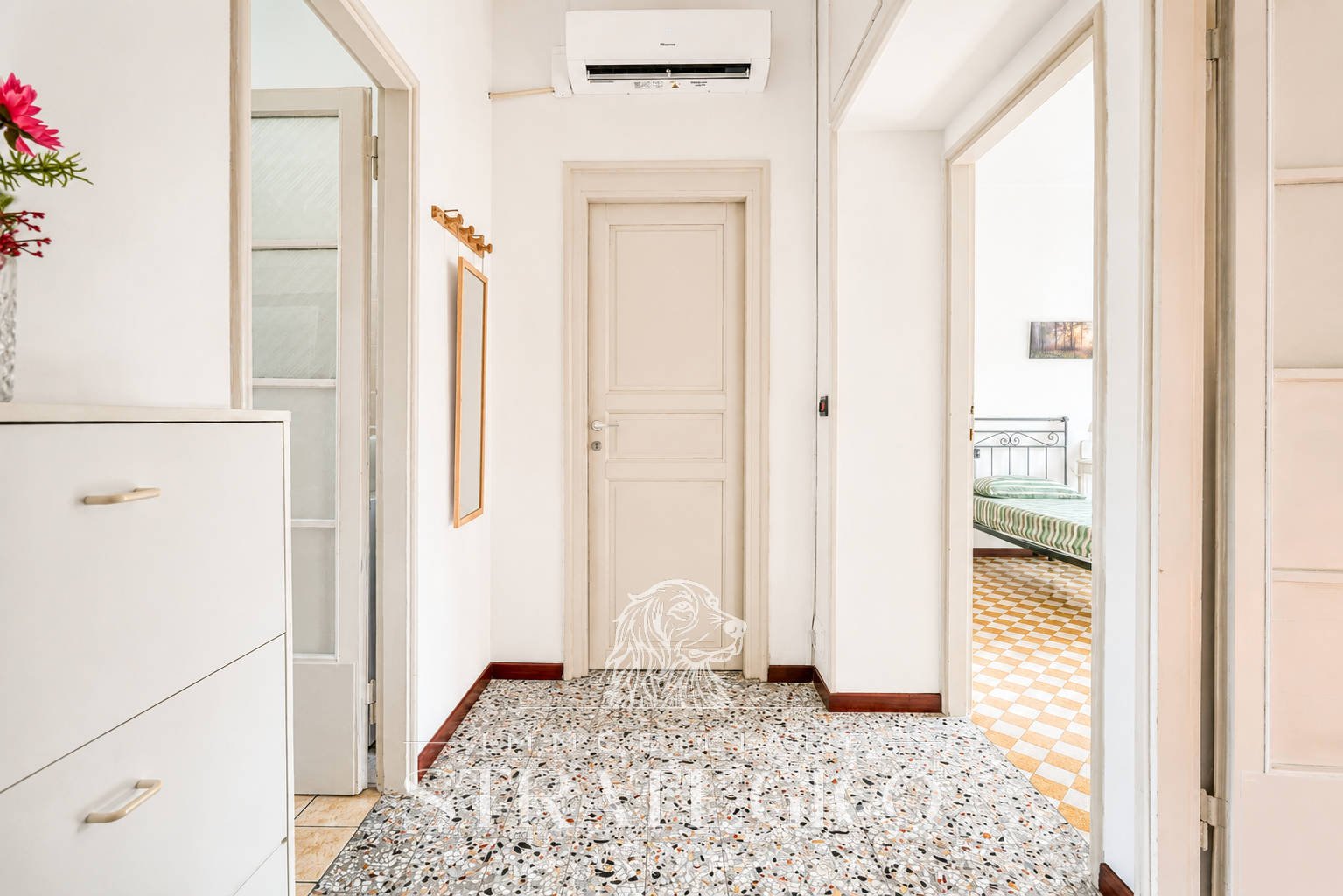 Lesa — Villa indipendente con giardino sul Lago Maggiore