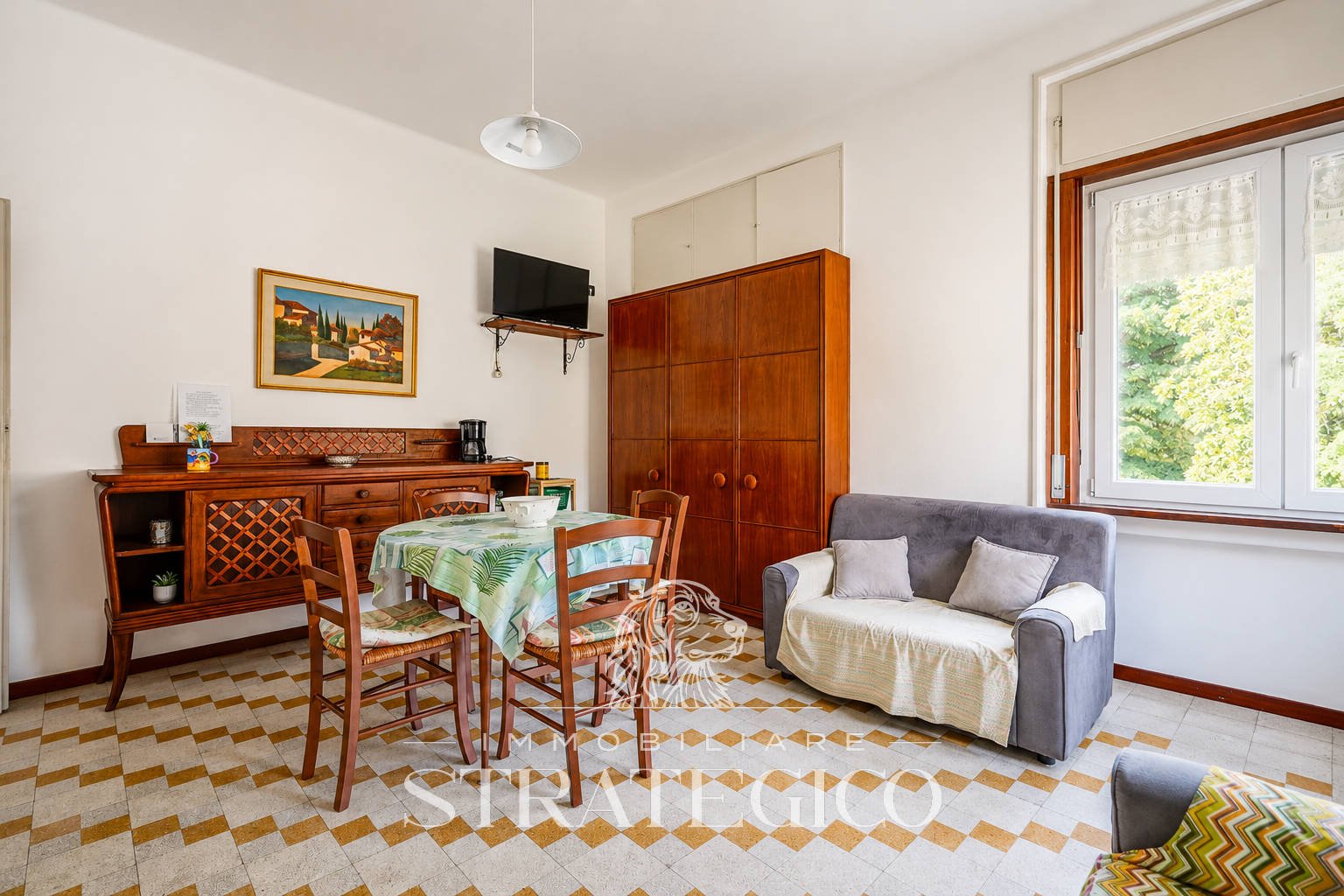 Lesa — Villa indipendente con giardino sul Lago Maggiore