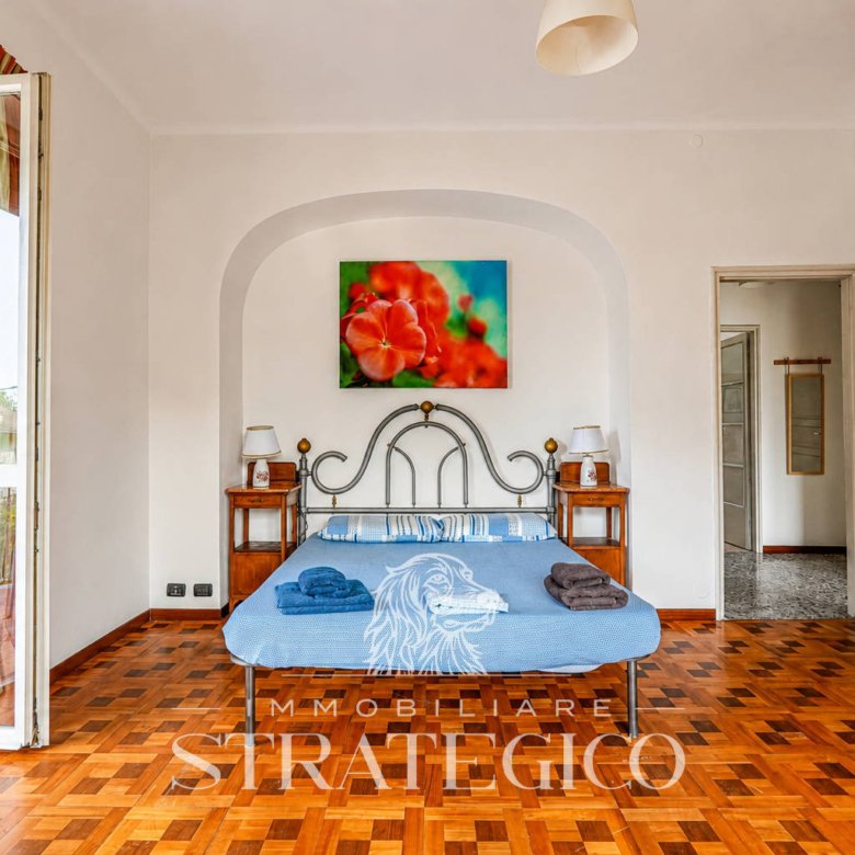 Lesa — Villa indipendente con giardino sul Lago Maggiore