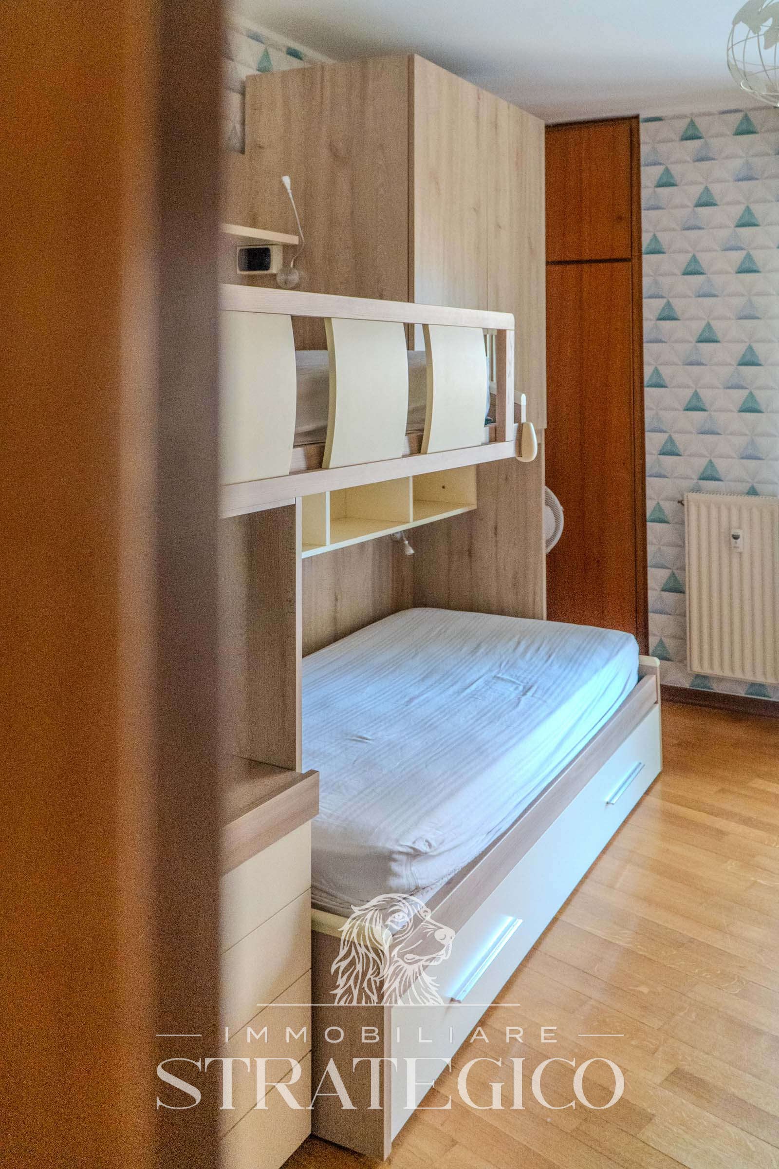 Arona — Ampio appartamento in affitto vicino al centro