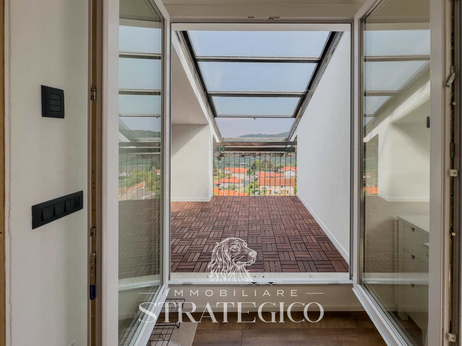 Pisano — Mansarda luminosa con terrazzo panoramico vista Lago Maggiore