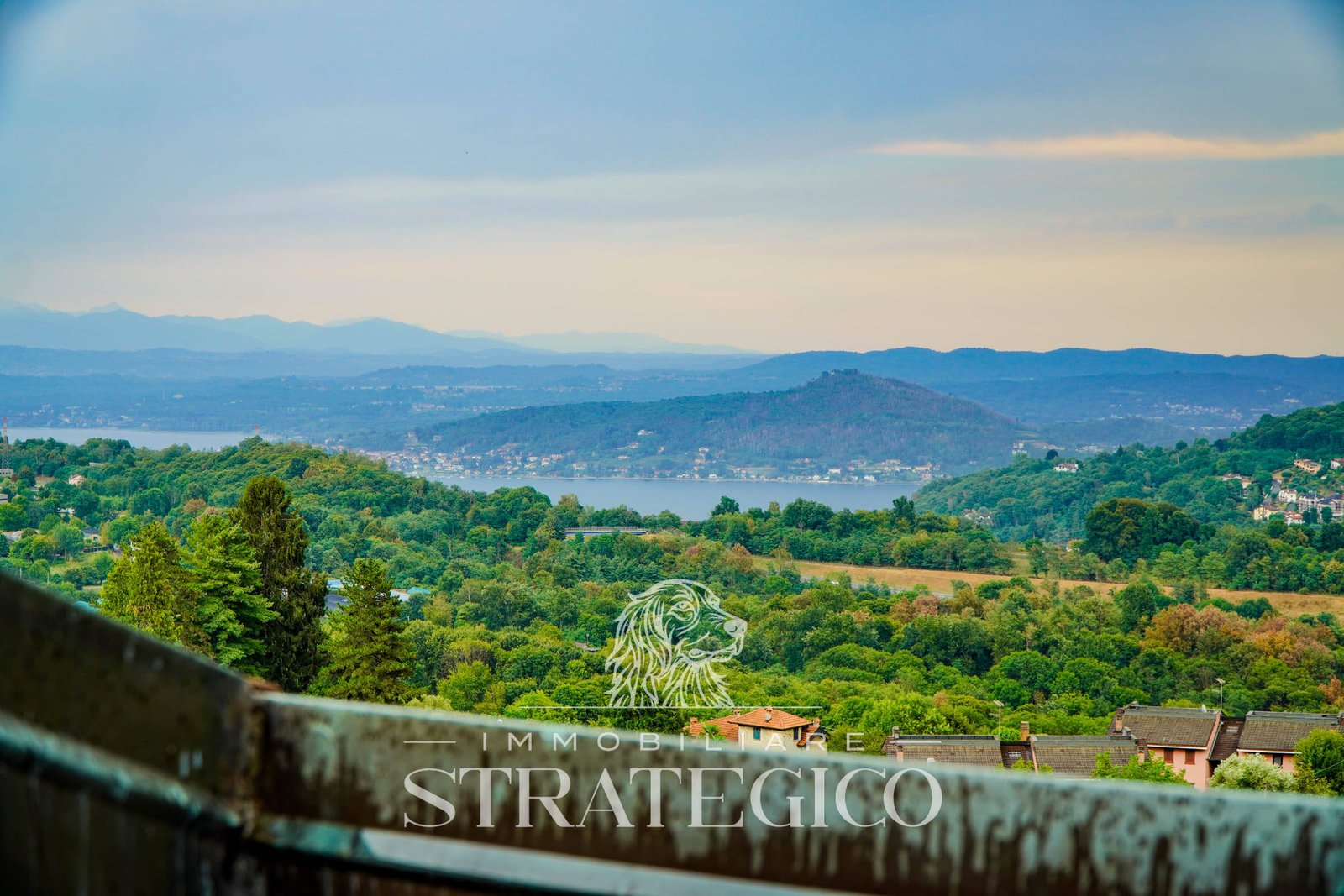 Pisano — Mansarda luminosa con terrazzo panoramico vista Lago Maggiore