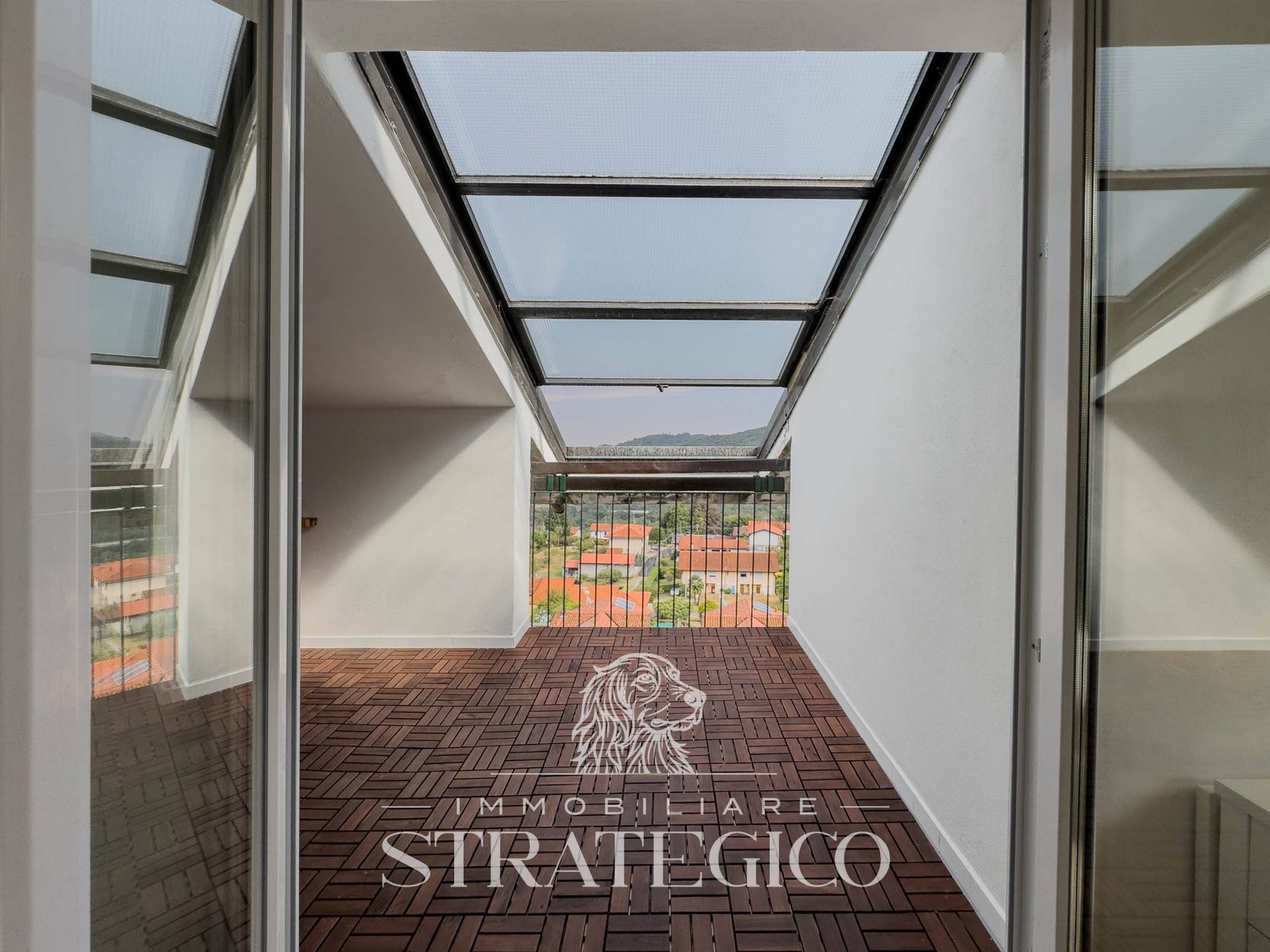 Pisano — Mansarda luminosa con terrazzo panoramico vista Lago Maggiore