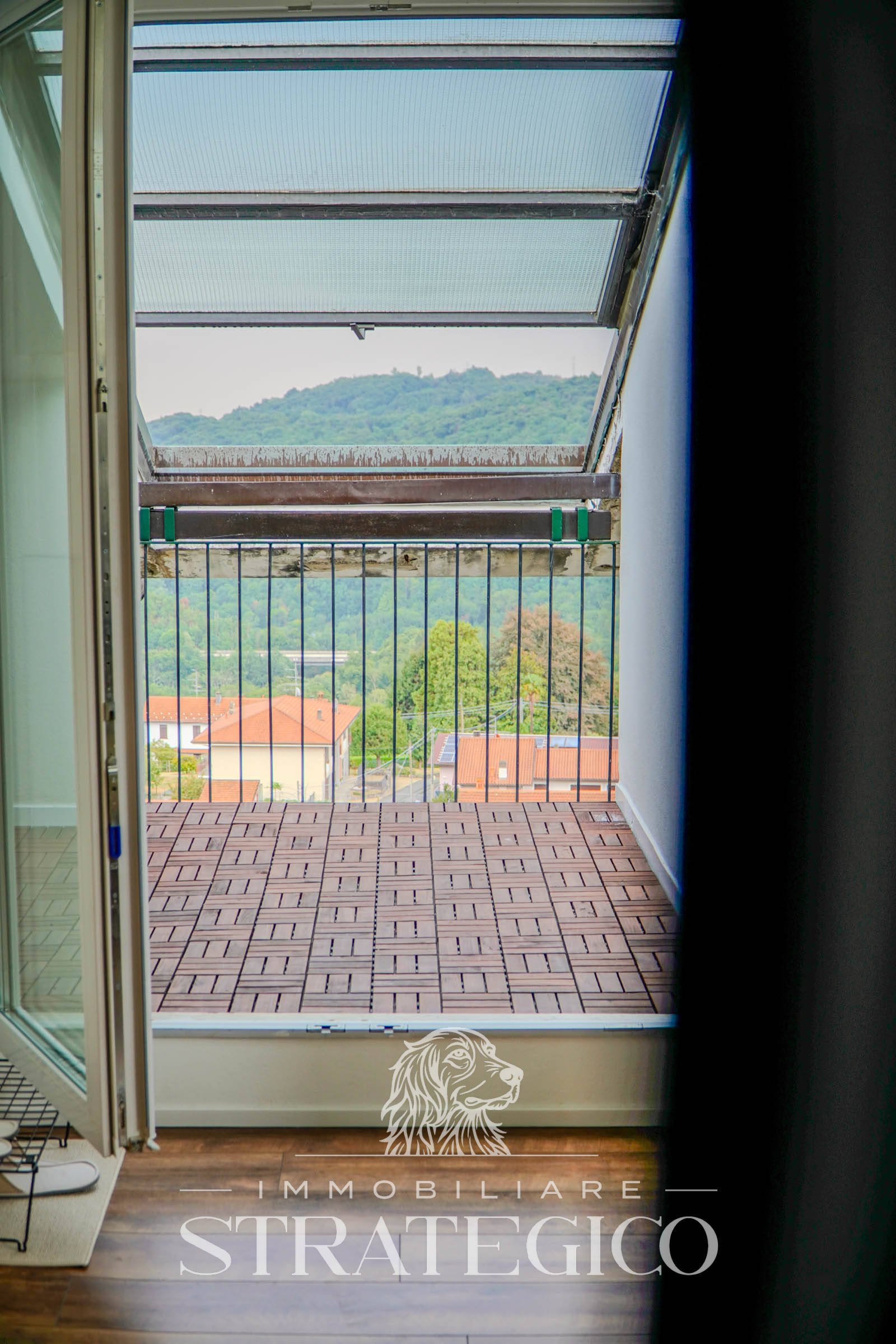 Pisano — Mansarda luminosa con terrazzo panoramico vista Lago Maggiore