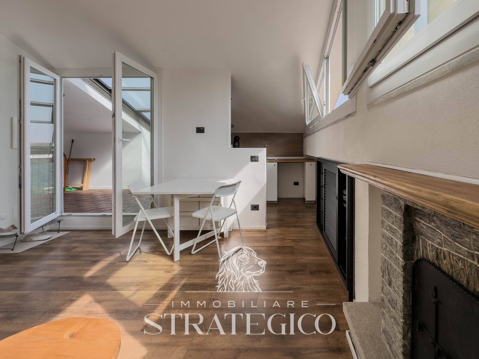 Pisano — Mansarda luminosa con terrazzo panoramico vista Lago Maggiore