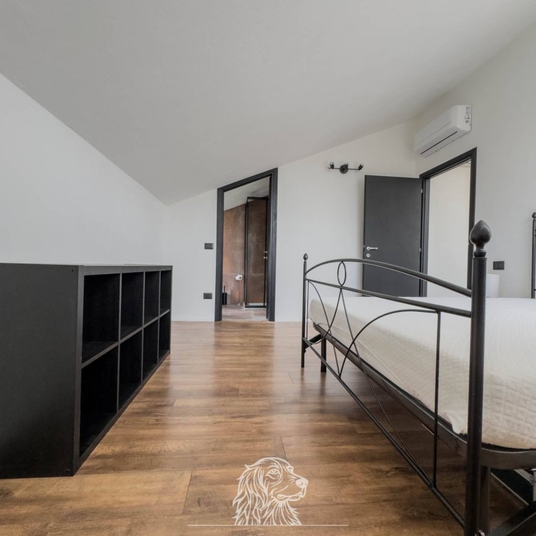 Pisano — Mansarda luminosa con terrazzo panoramico vista Lago Maggiore