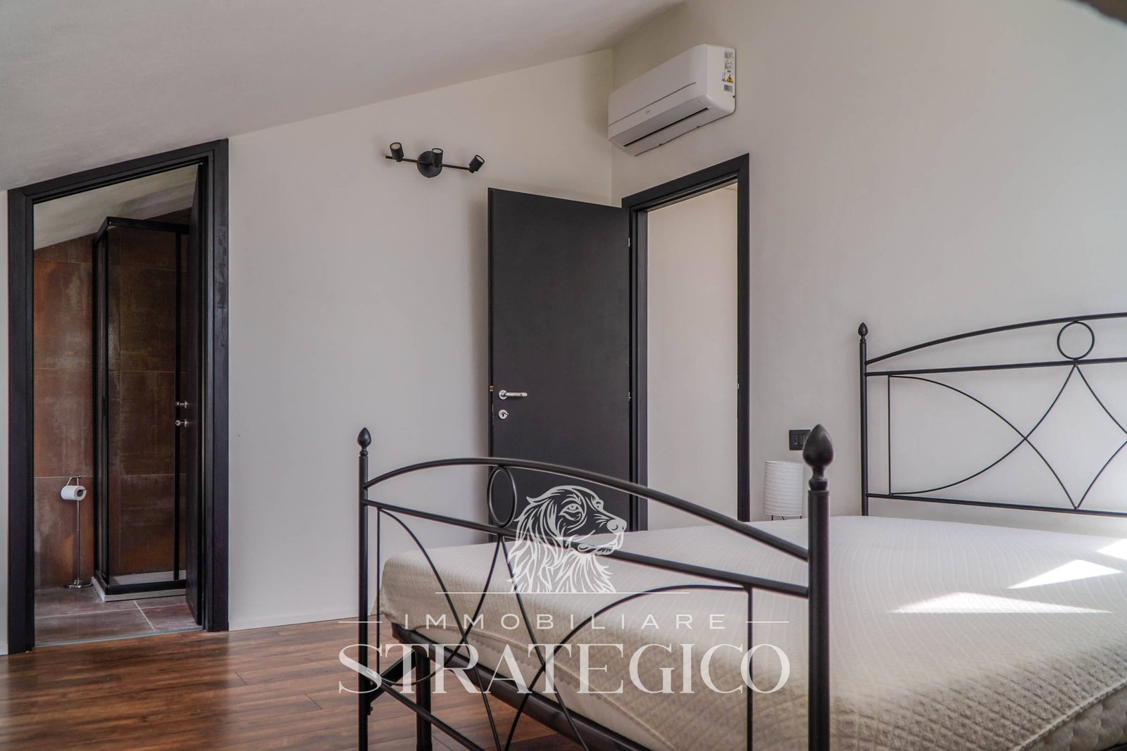 Pisano — Mansarda luminosa con terrazzo panoramico vista Lago Maggiore