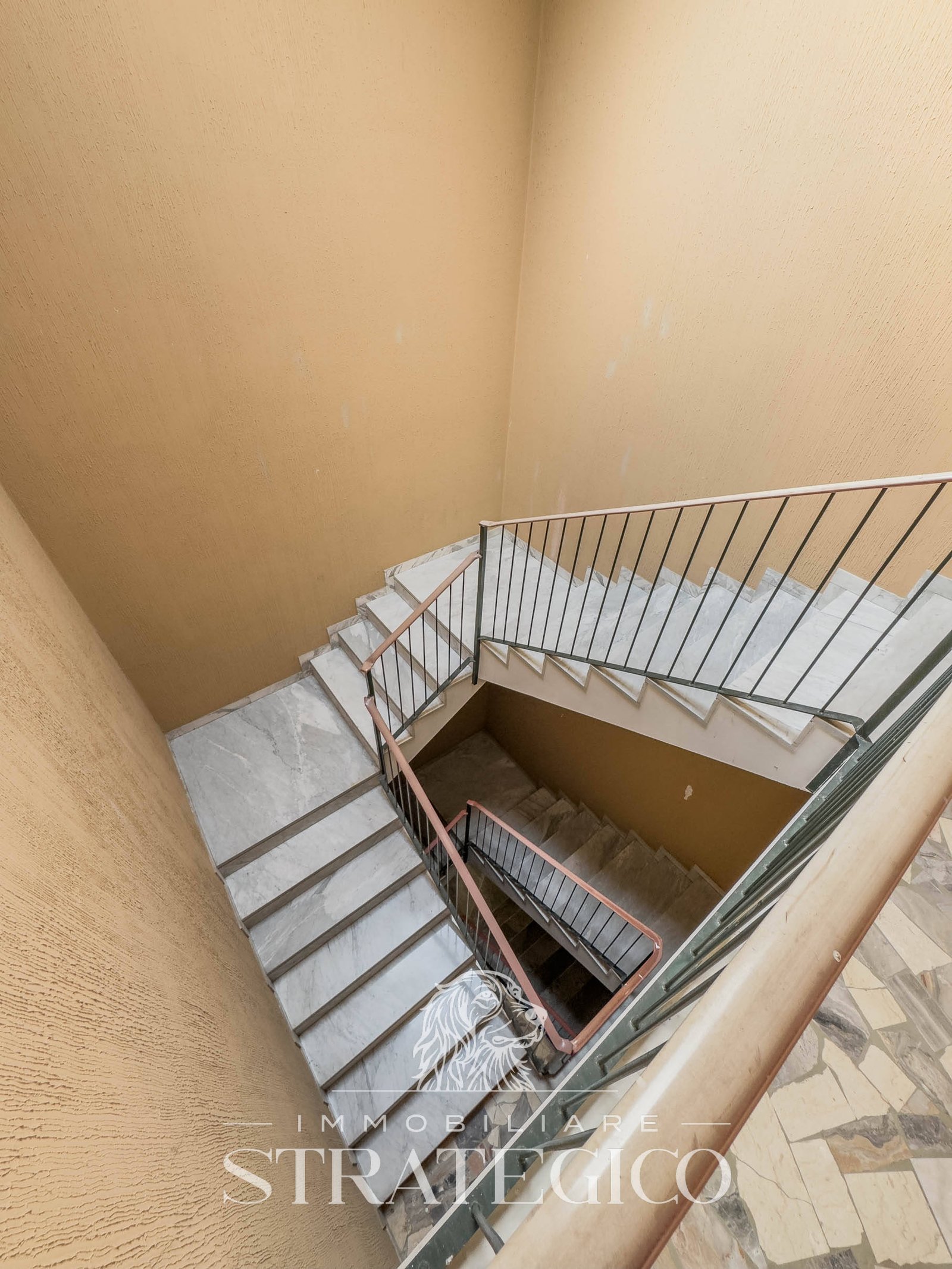Pisano — Mansarda luminosa con terrazzo panoramico vista Lago Maggiore
