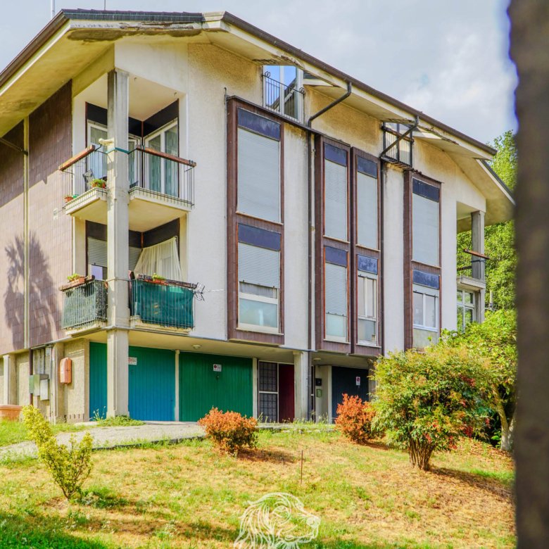 Pisano — Mansarda luminosa con terrazzo panoramico vista Lago Maggiore
