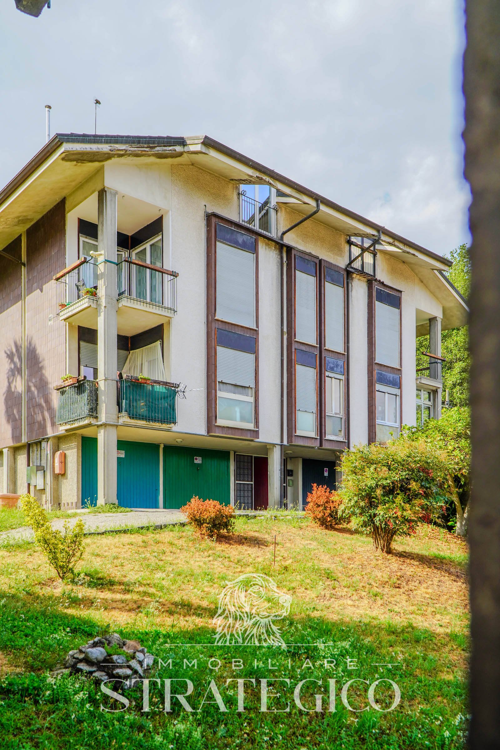 Pisano — Mansarda luminosa con terrazzo panoramico vista Lago Maggiore