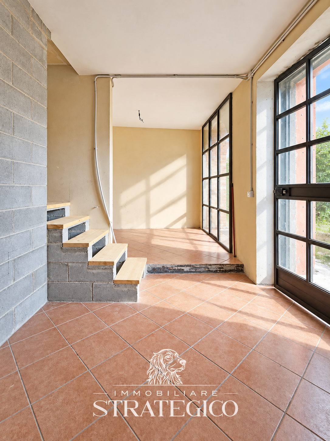 Brovello-Carpugnino: casa indipendente con cortile e balconi