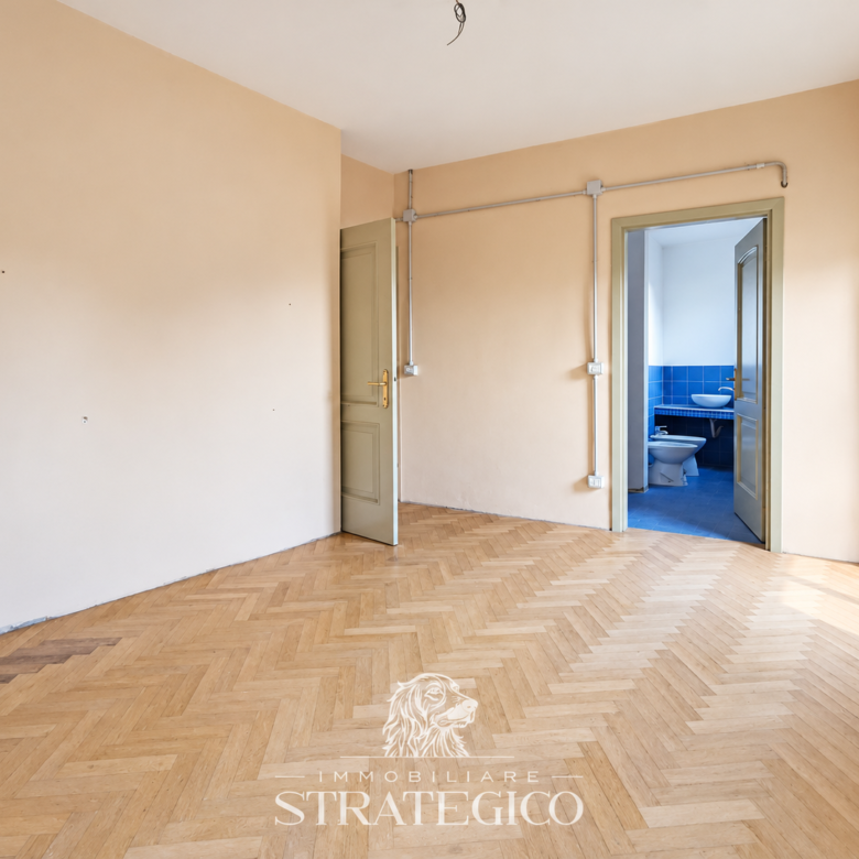 Brovello-Carpugnino: casa indipendente con cortile e balconi