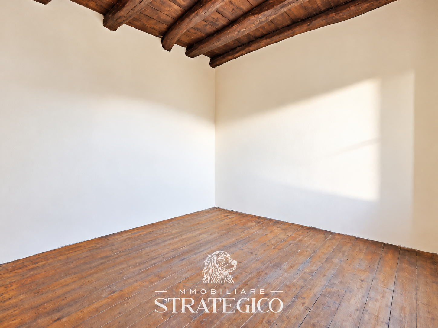 Brovello-Carpugnino: casa indipendente con cortile e balconi