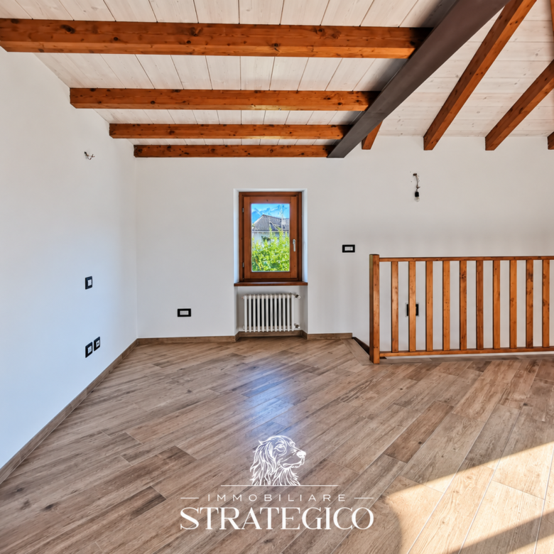 Brovello-Carpugnino: casa con giardino e balcone in Via Fontana