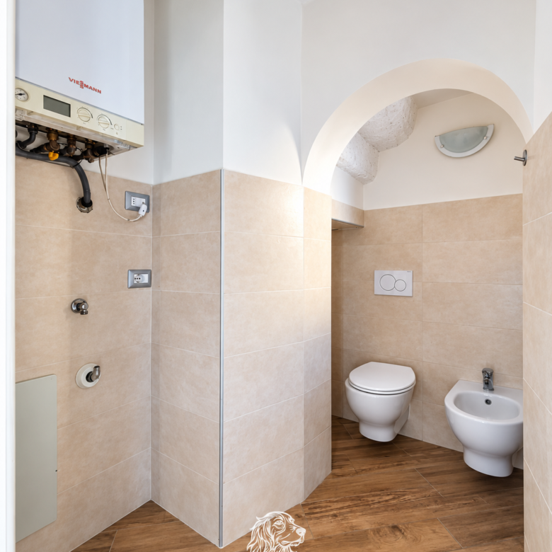 Brovello-Carpugnino: casa con giardino e balcone in Via Fontana