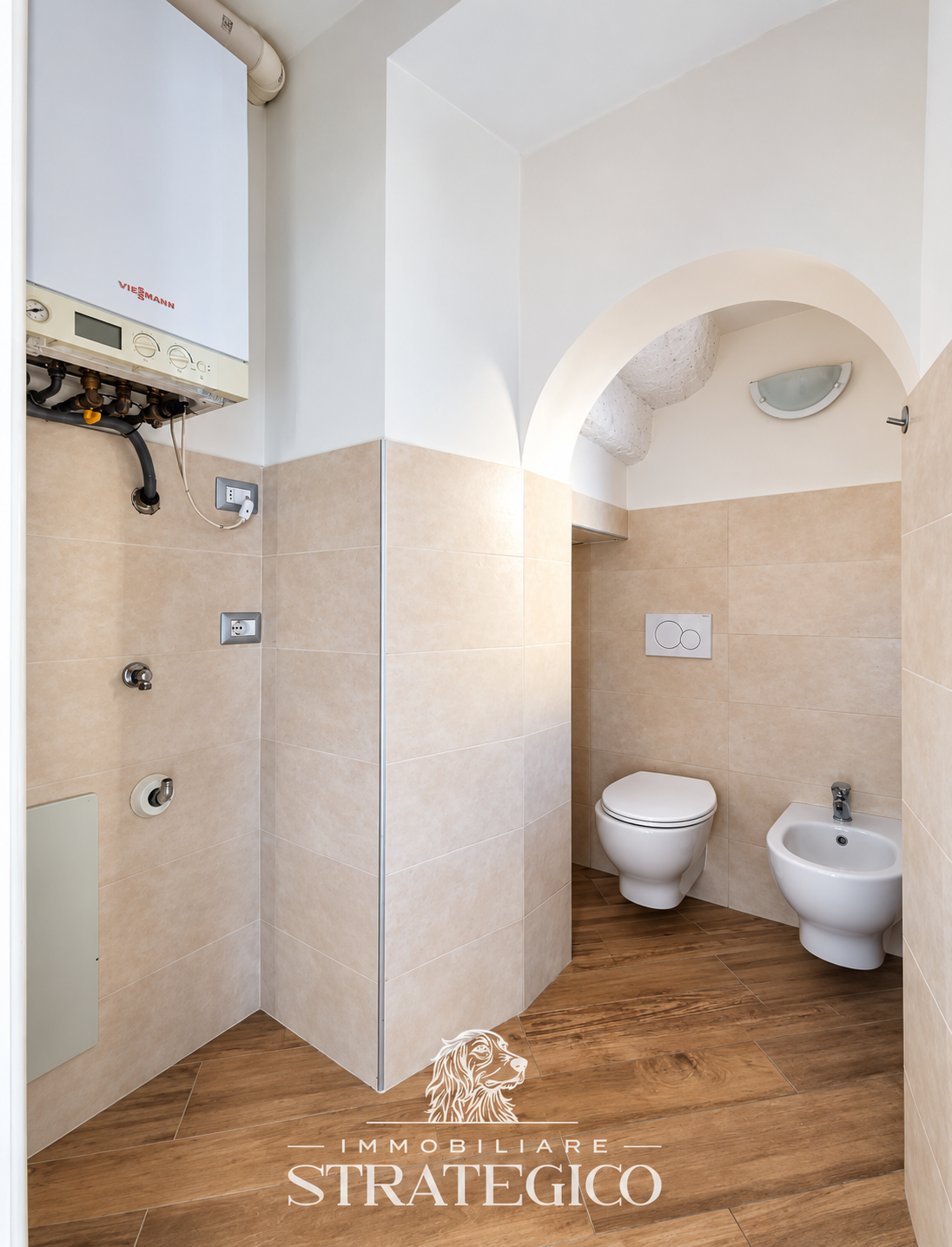Brovello-Carpugnino: casa con giardino e balcone in Via Fontana